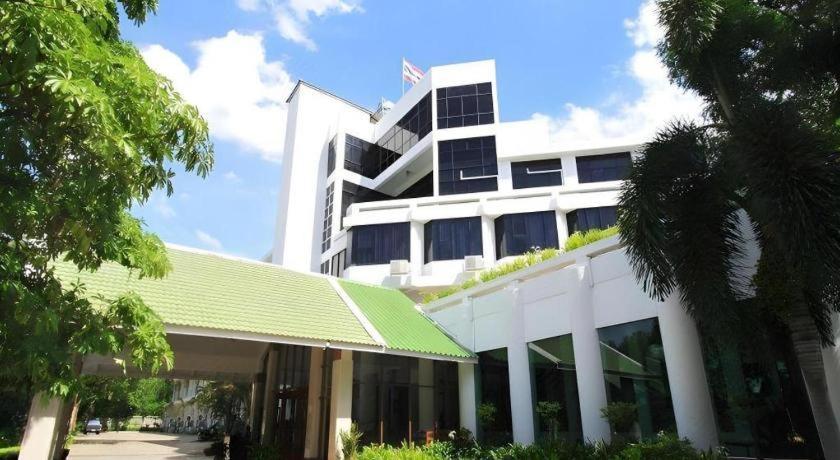 Beverly Hill Park Hotel Nakhon Sawan Exterior photo